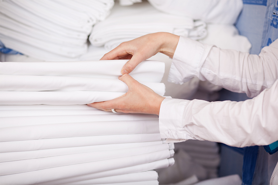 Reduce Your Facility Costs Through Intelligent Linen Management 1